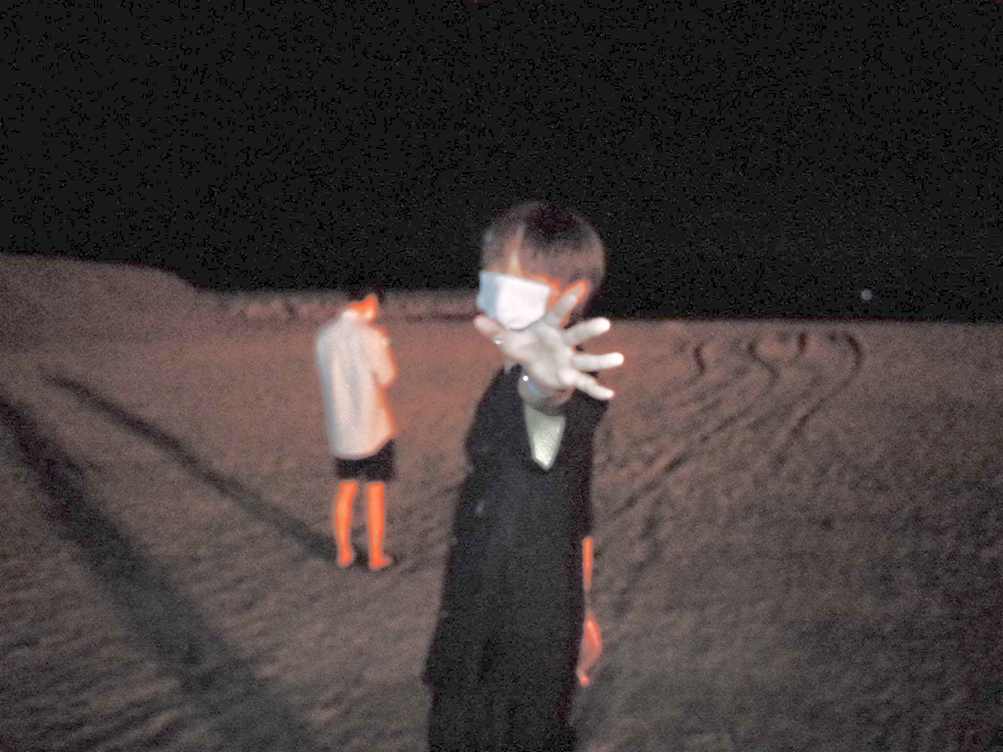 답답해서 내가 사진 밝기 올림 | 인스티즈