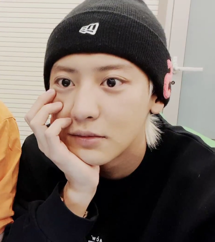 찬열 되게 눈이 가질 수 있는 가장 완벽한 형태(?) 같아 | 인스티즈