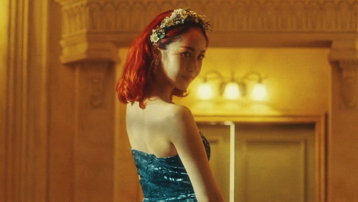 여자친구 뮤비티저에서 신비 의상 너무 코피 팡이다.... | 인스티즈