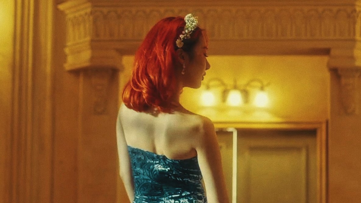 여자친구 뮤비티저에서 신비 의상 너무 코피 팡이다.... | 인스티즈