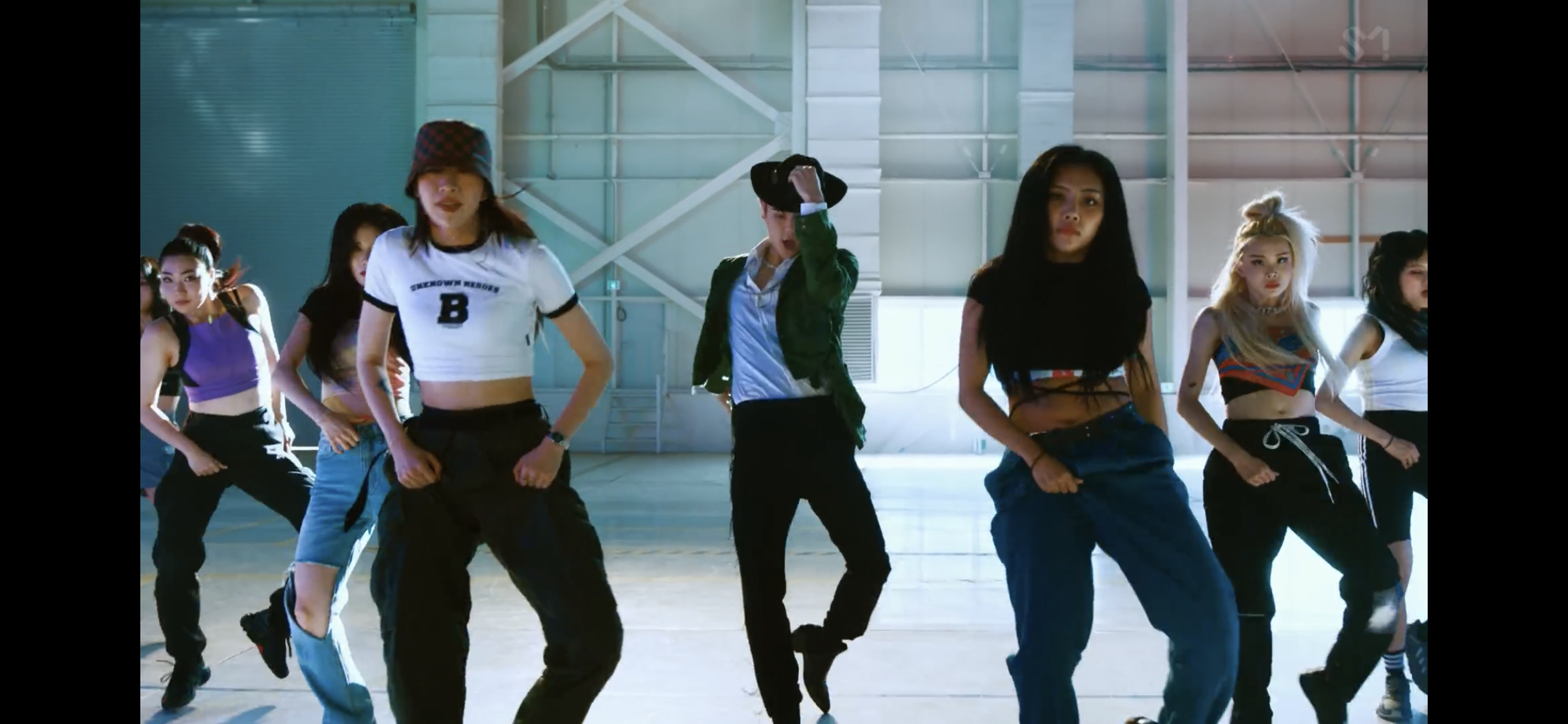 제발 세훈 뮤비트랙좀 봐줘 ㅠㅠㅠㅠㅠㅠ이부분 개 오져ㅠㅠ | 인스티즈