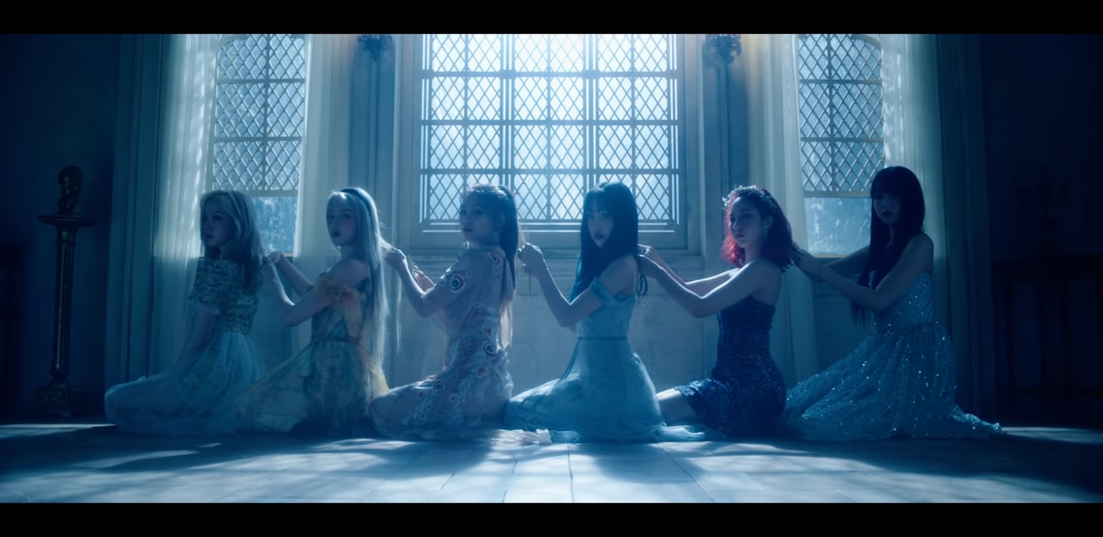 엥?????여친팬 뮤비 티저 보고 겁나 당황중.......... | 인스티즈