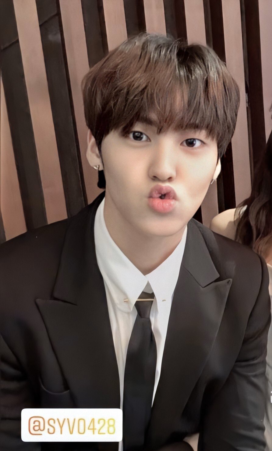 나도 본진 넥타이핀 너무좋아 | 인스티즈