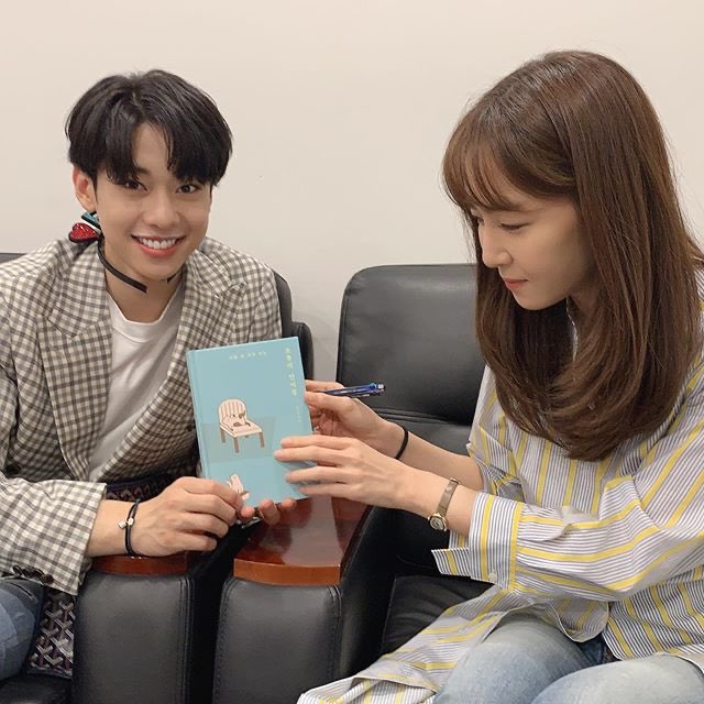 에이비식스 김동현 김이나님 인스타에 올라왔는데 센스봐 | 인스티즈