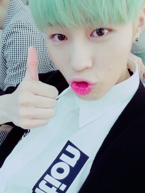 하성운 머리색 ❤️🧡💛💚💙🖤💜 | 인스티즈