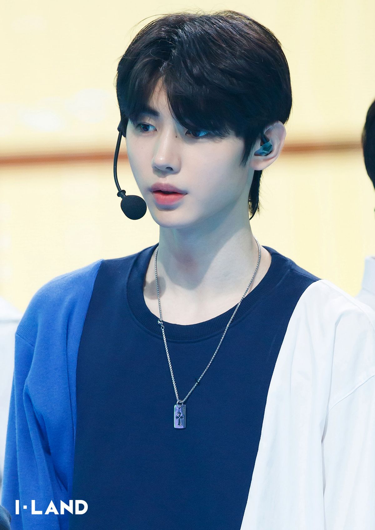 박성훈은 피겨할때나 아이돌할때나 변함없이 하얀 물망초같음; | 인스티즈