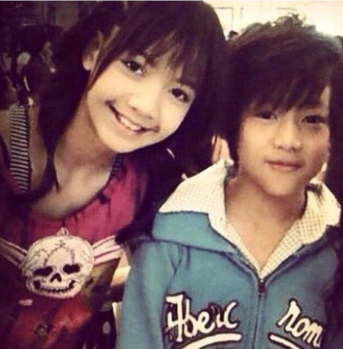 남돌-여돌 친목중에 인소여도 욕먹을만한 설정있는 애들 있음ㅋㅋㅋㅋㅋㅋㅋㅋㅋ | 인스티즈