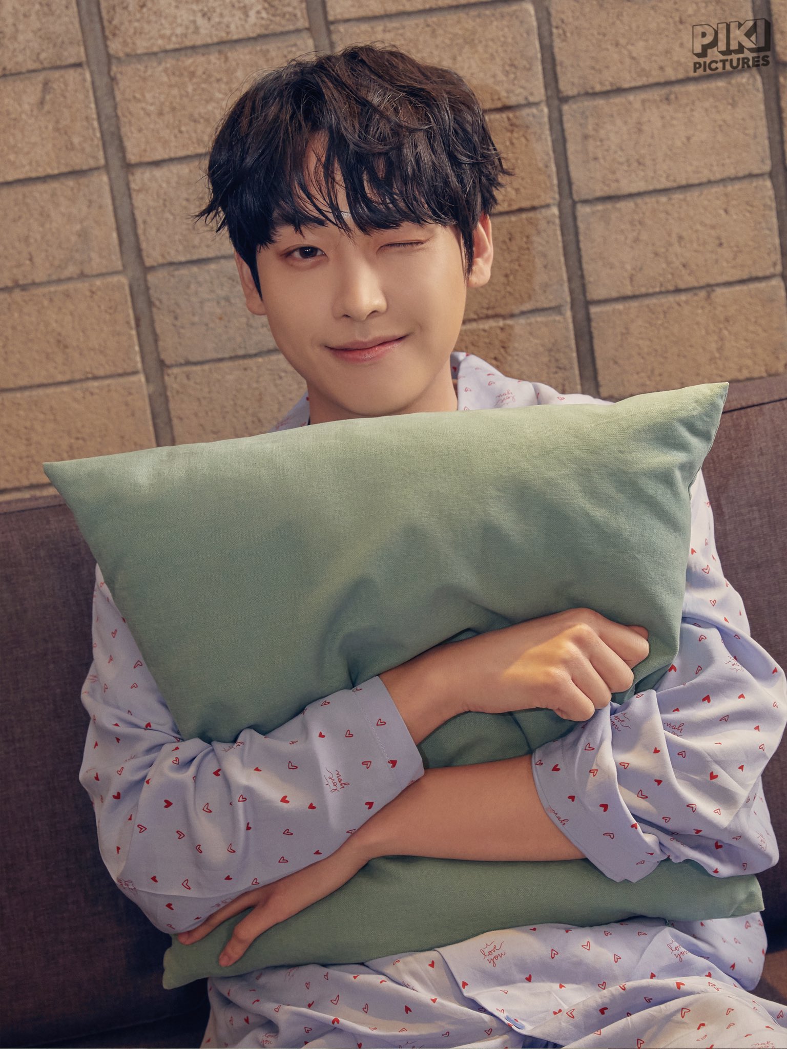 슾구 엄잠후 사진 되게 잘 나왔다 ㅋㅋㅋㅋㅋ | 인스티즈