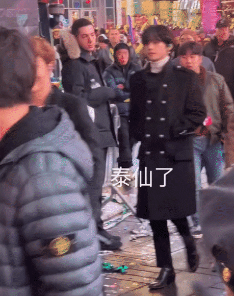 빌리 아일리시랑 키똑같으면 이렇게 본다는거아녀...💦 | 인스티즈