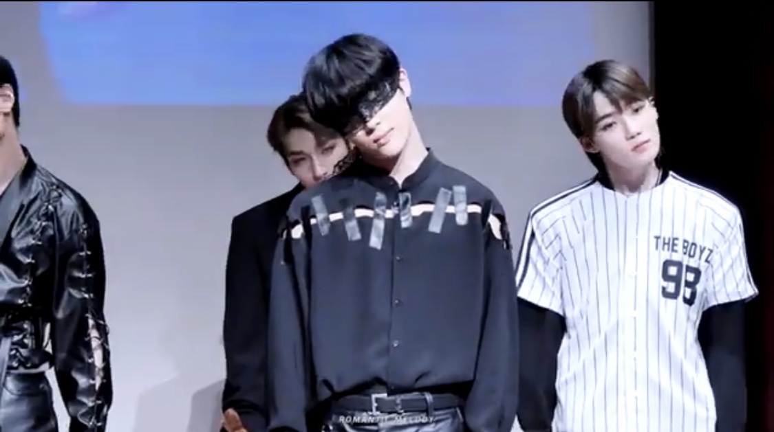 더보이즈들아 나 애들 직캠 찾아보는데 | 인스티즈