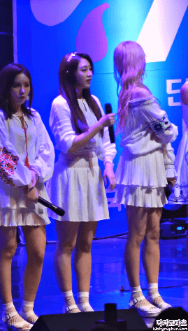 벌레 보면 기겁하는 여자와 무덤덤한 여자 | 인스티즈