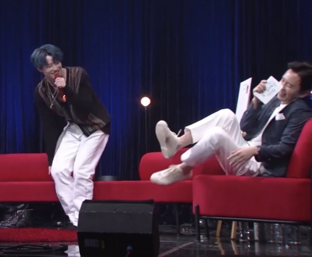 조승연 분명.. 음악 토크쇼를 나갔는데 왜 엠씨를 웃기고 온거냐구요 | 인스티즈