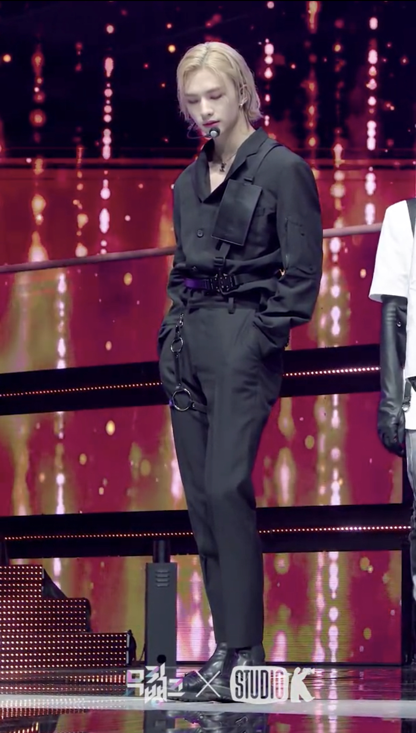 직캠 보는데 장발 진짜 잘 어울린다.... | 인스티즈