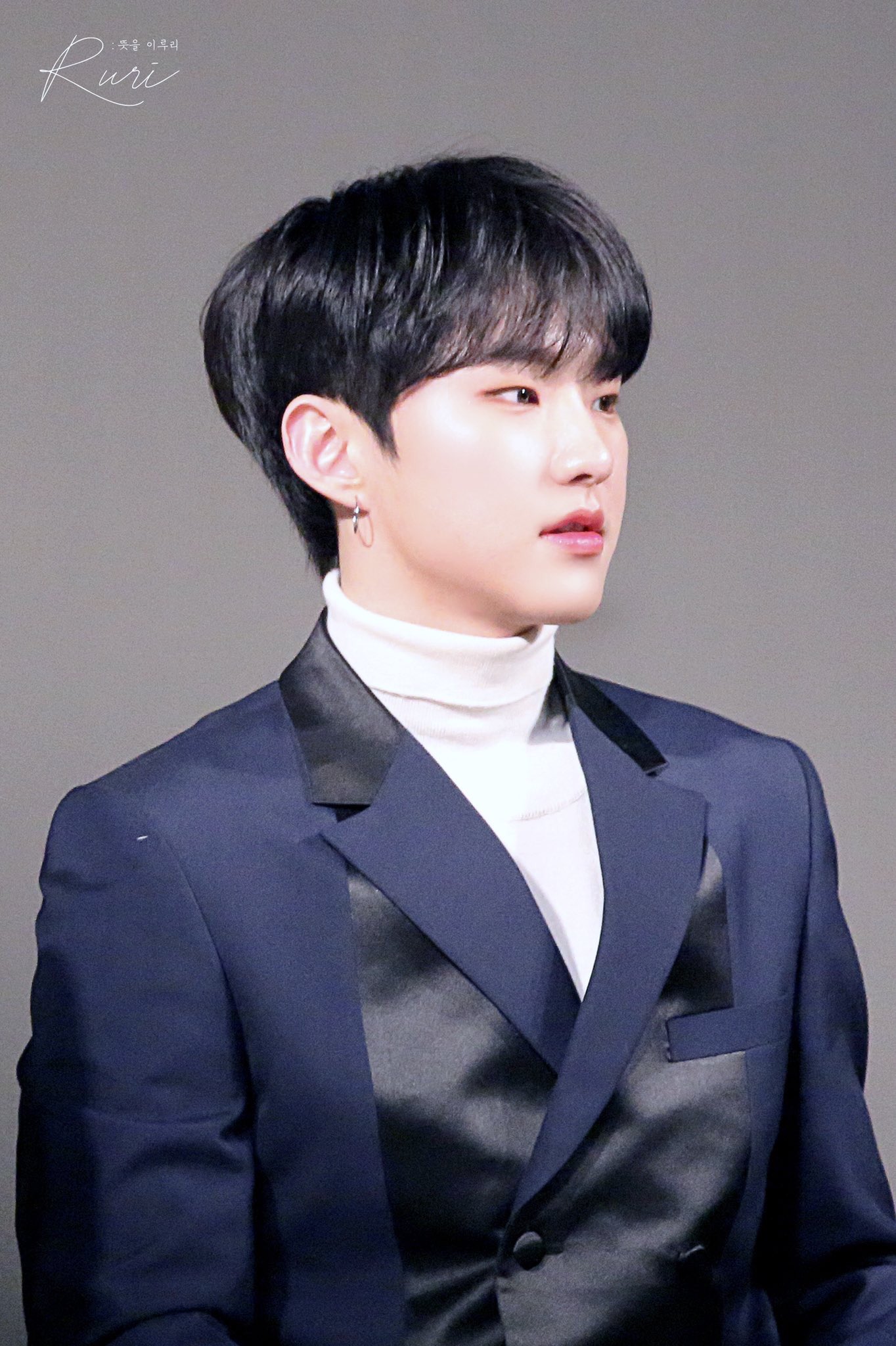 코 진짜 작고 예쁘다.... 내 코 이렇게 생겼으면 좋겠어 | 인스티즈