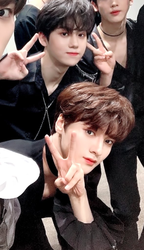 1년전 황윤성 차준호 이 황차들아ㅜㅜ | 인스티즈