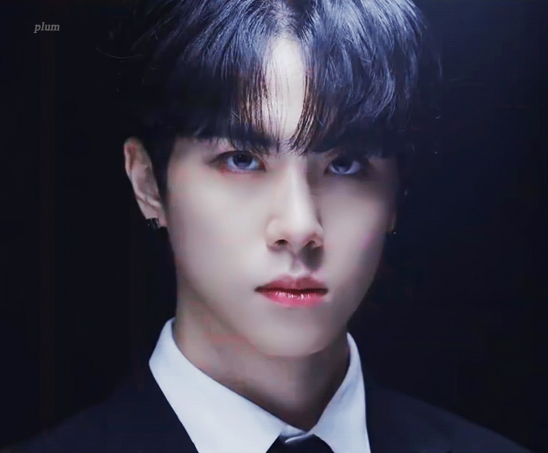 동한 수트 처돌이 등장! | 인스티즈