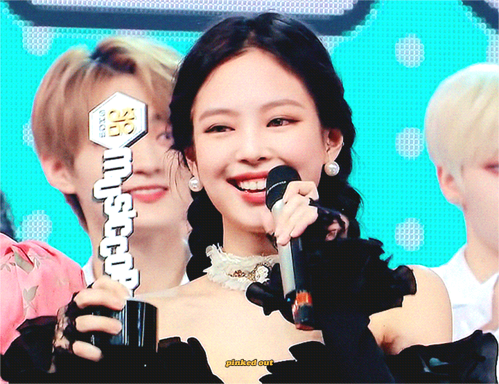 어제 제니 진짜 사랑스럽다... | 인스티즈