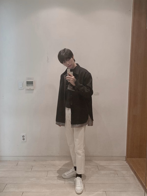 강승식 전신샷 넘 조아 | 인스티즈