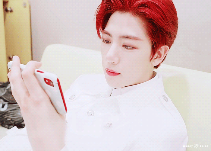 볼때마다 눈이 어떻게 가로세로로 다 길지라는 생각밖에 안들어 | 인스티즈