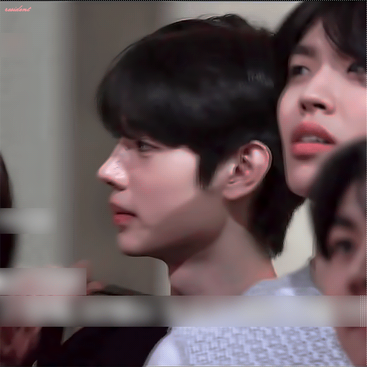 근데 아이랜드 박성훈 완전 피지컬이나 생긴게 딱 | 인스티즈