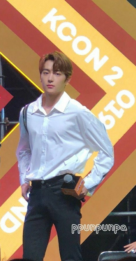 더보이즈 현재 이재현.. 청순한 얼굴로 이 피지컬인거 유죄야 | 인스티즈