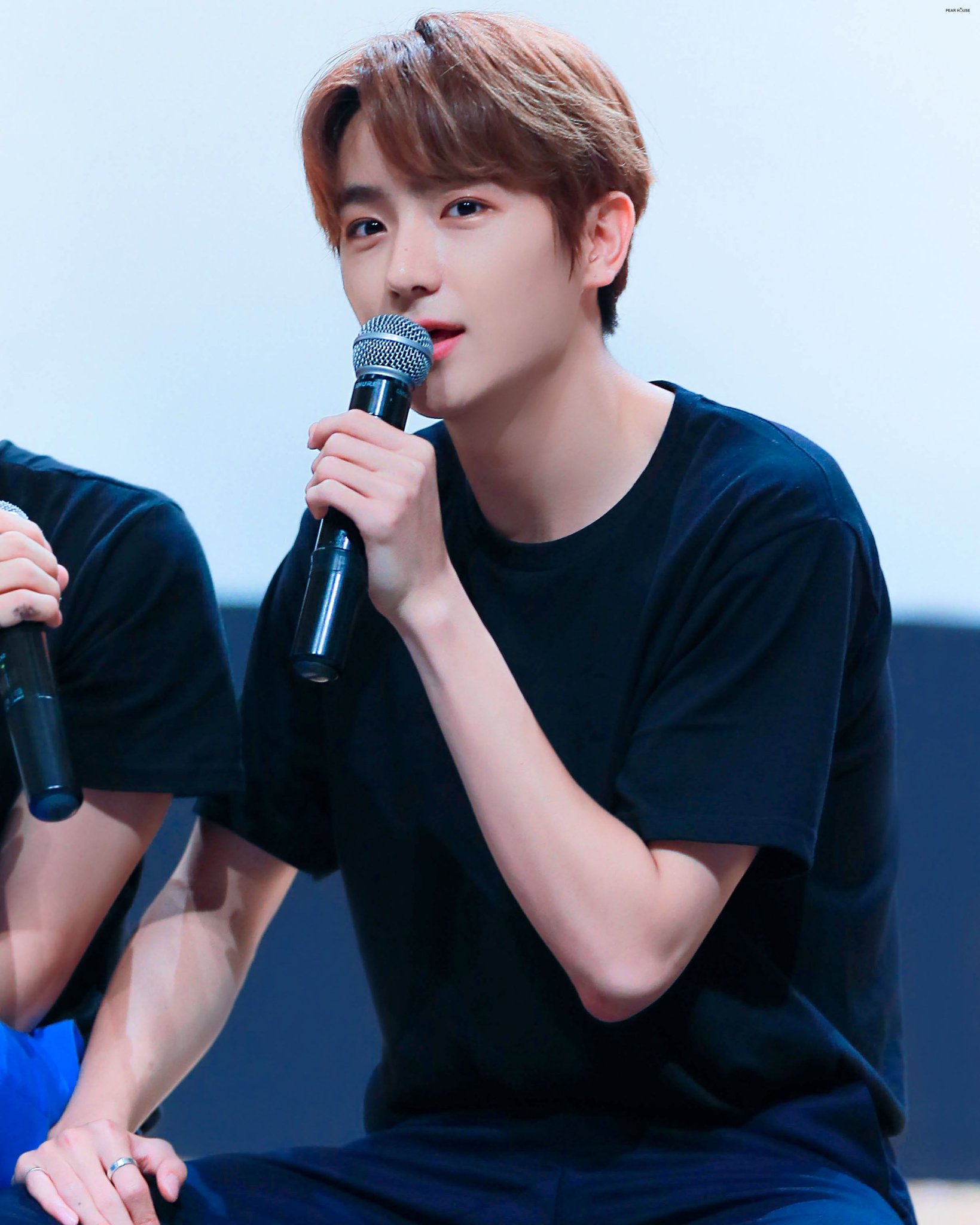 이렇게 잘생긴사람이 성격은 초딩인게 너무 매력있어 | 인스티즈