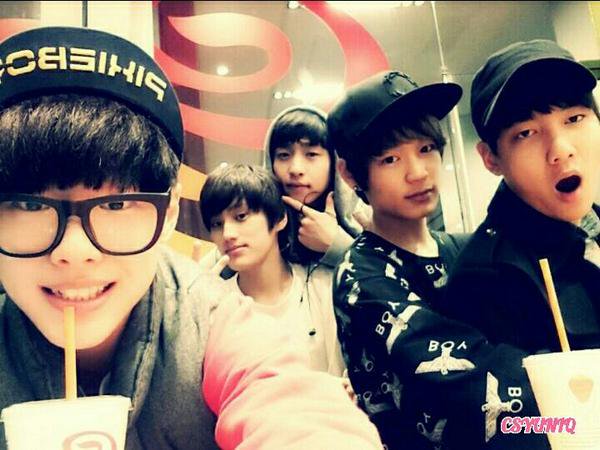 이 짤에 아는돌 세명 있는데 다 너무 초면이라 웃김 | 인스티즈