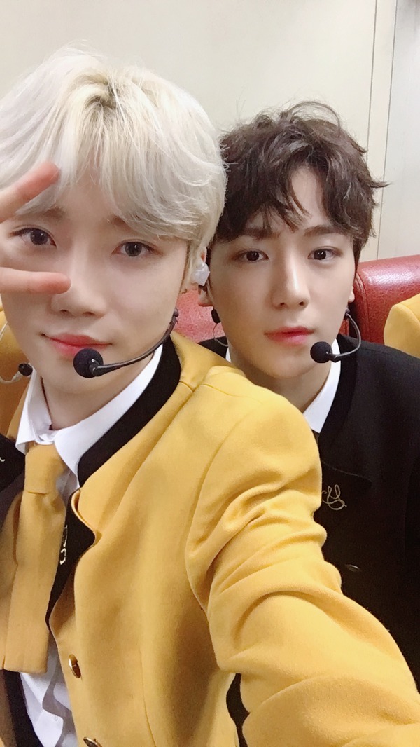 내가 더보이즈 현재랑 뉴가 같이 찍은 희귀사진들을 구해왔어 | 인스티즈