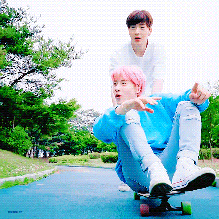 더보이즈 데뷔전인데 ㄹㅇ 애기야 | 인스티즈