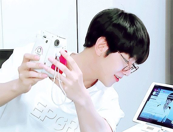 백현 얼굴형 이게 가능하구나 | 인스티즈