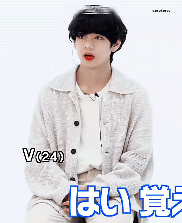 방탄 뷔 일본가면 24살 이라더니 진짜 왤케 애같이 나왔냨ㅋㅋㅋㅋㅋ | 인스티즈