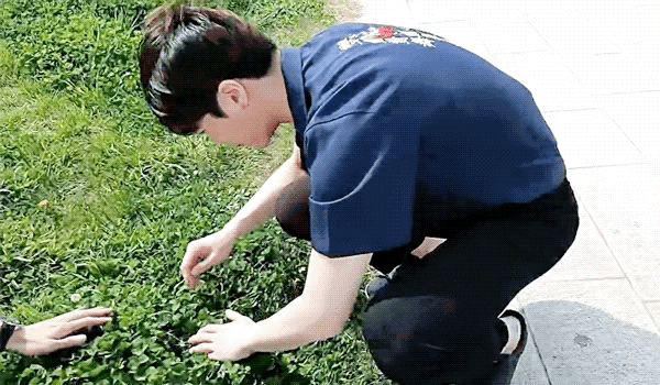 춤,랩,보컬,피지컬,비주얼 다 잘하는 문빈이 유일하게 못하는거 | 인스티즈