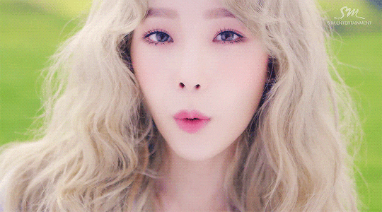 태연 i 뮤비 진짜 이쁜거 같아 | 인스티즈