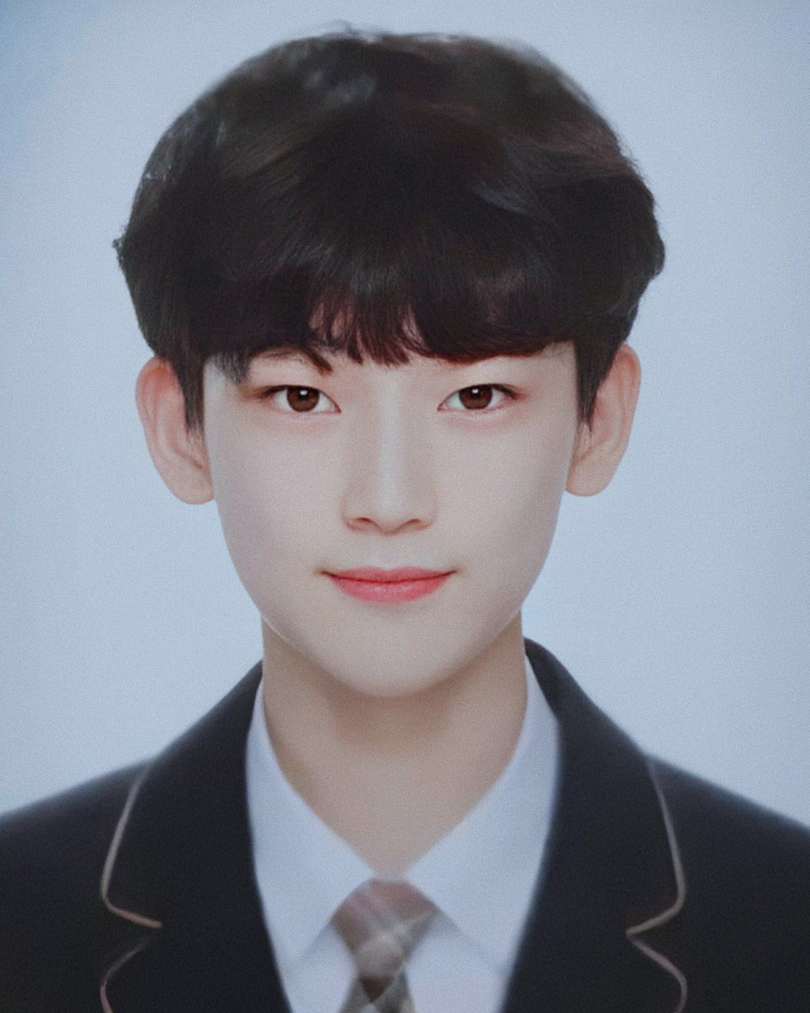 근데 확실히 아이랜드 연생 반응은 얘가 제일 세더라 | 인스티즈