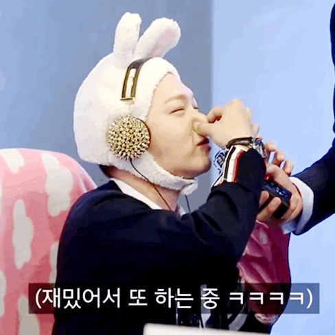 토끼모자쓰고 asmr듣는 이창섭은 귀엽다 | 인스티즈