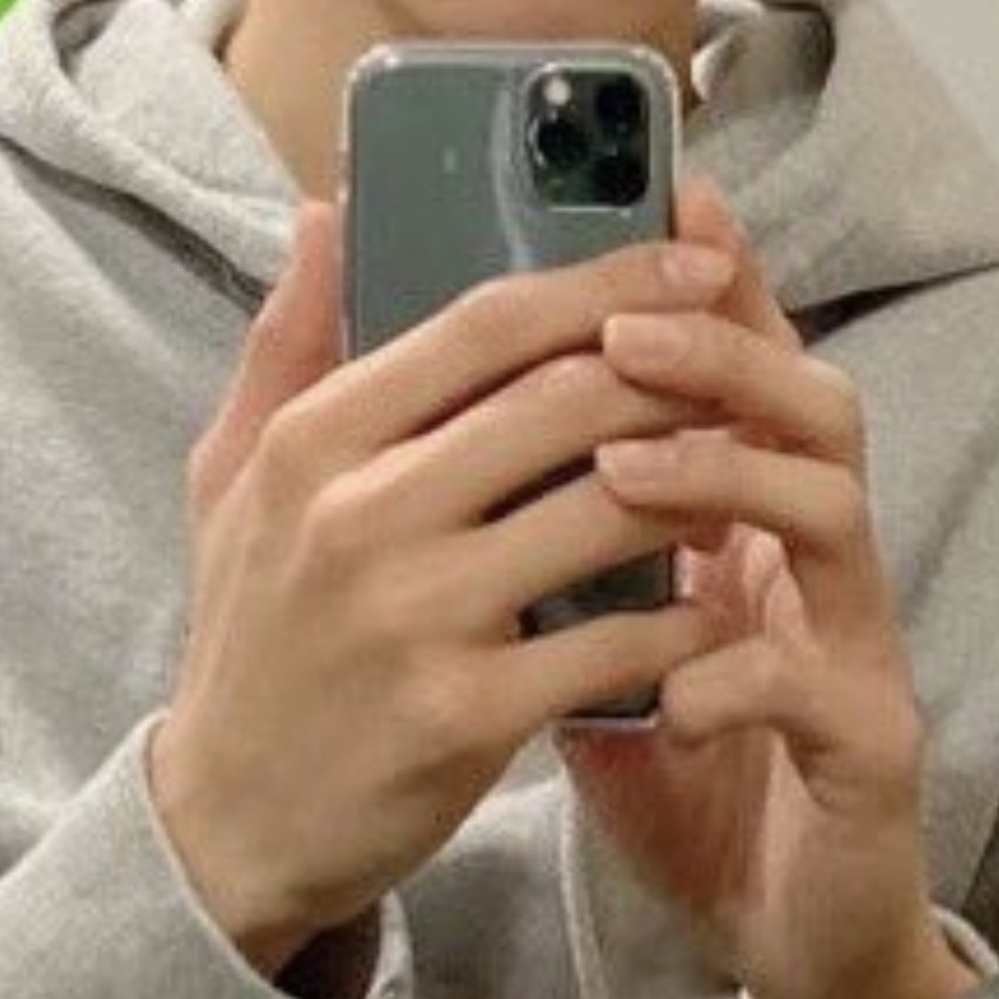 주연이 다 좋은데 손이 너무 좋아.. | 인스티즈