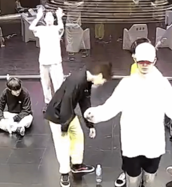 아이랜드 이건우 이정도면 나이속인게 아닐까? | 인스티즈