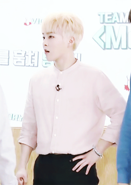 힝구 시우민 보고싶다ᓚᘏᗢ | 인스티즈