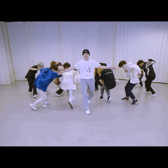 칼군무에서 오는 안정감 | 인스티즈