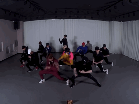 칼군무에서 오는 안정감 | 인스티즈