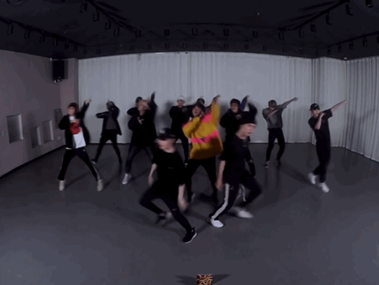 칼군무에서 오는 안정감 | 인스티즈