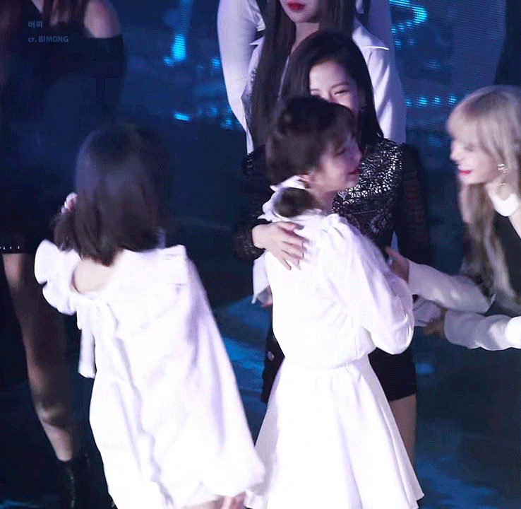 와 레벨 슬기랑 블핑 지수 진짜 귀엽게 논다 ㅋㅋㅋㅋㅋㅋ | 인스티즈