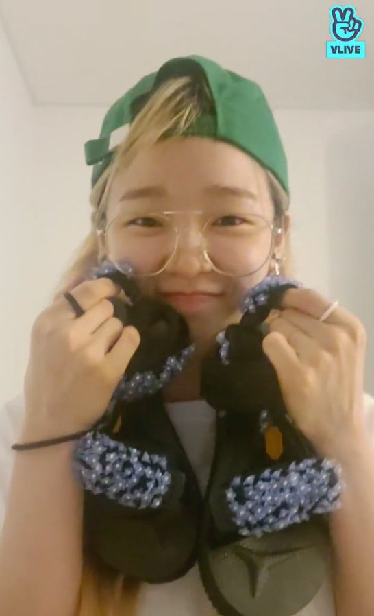 아이유가 준 편지 일부 읽는 승희 | 인스티즈