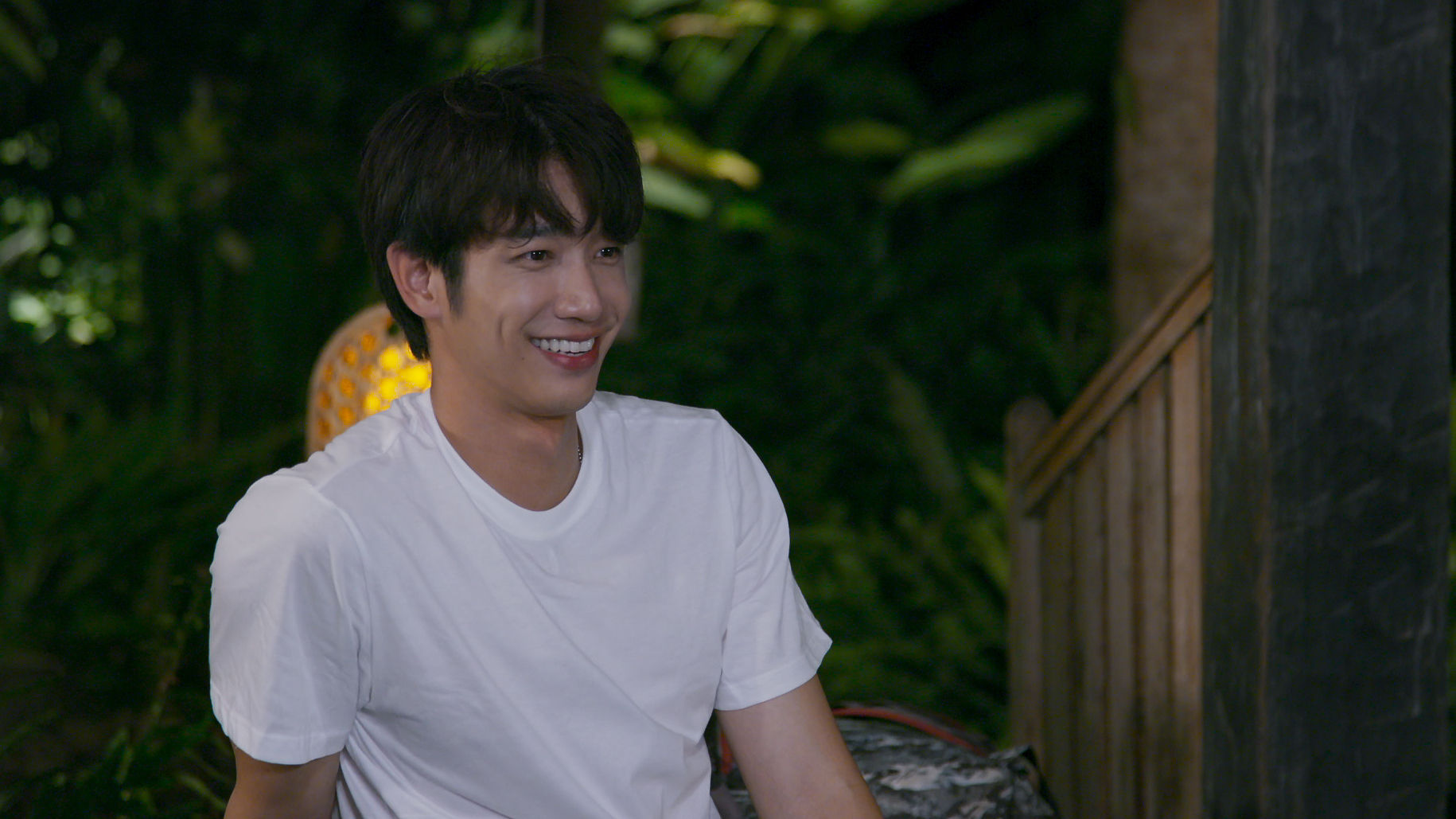 넷플릭스에서 이 둘로 청춘로맨스 드라마 하나만 제작해줬으면 좋겠다 ^_^ | 인스티즈