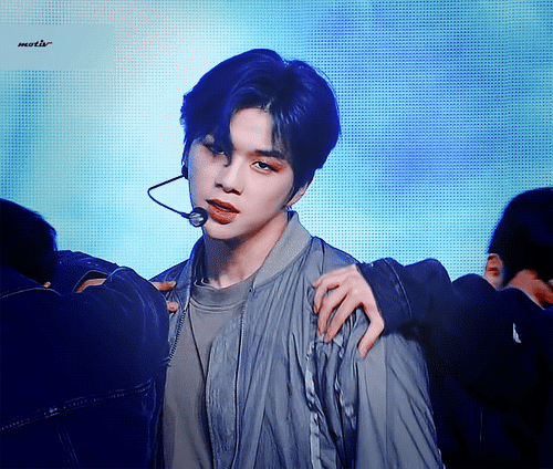 코로나 때문에 내 소중한 강다니엘 파란머리도 못보고 | 인스티즈