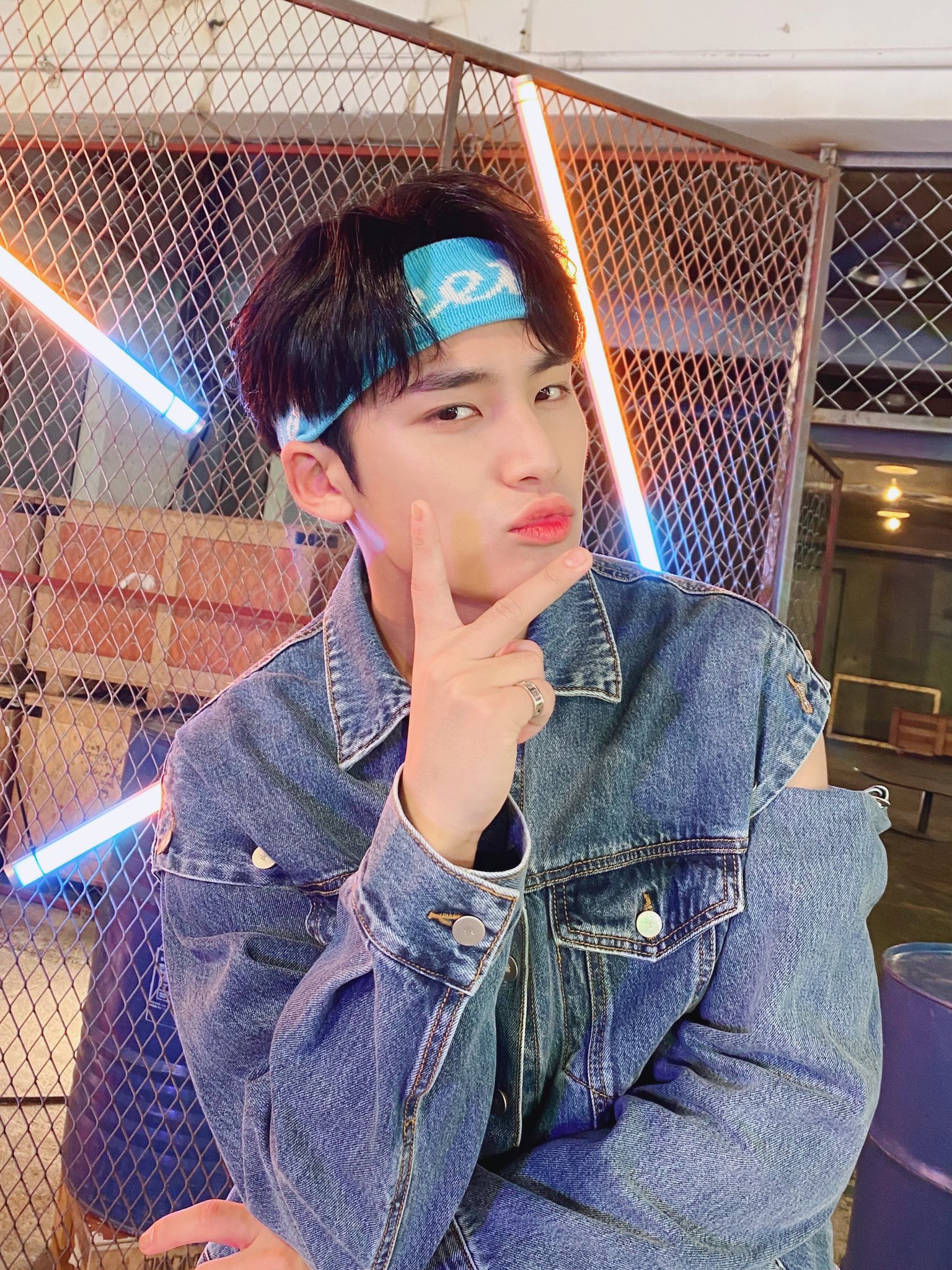 세븐틴 파트스위치에서 서로 무대의상 바꿔입은거 ㄹㅇ 변태아님????? | 인스티즈