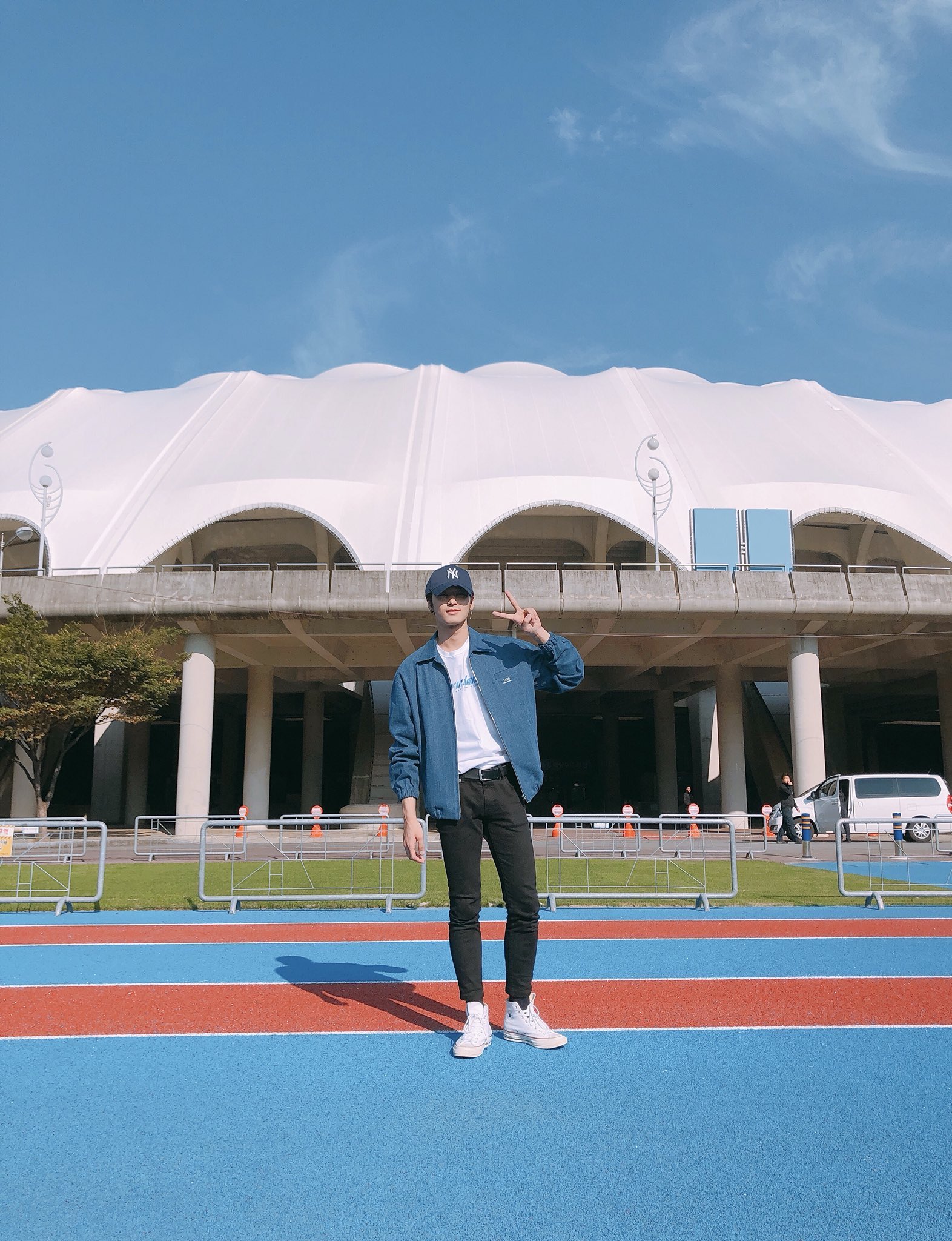 이 분들 더보이즈 독방에서 주웠는데 | 인스티즈