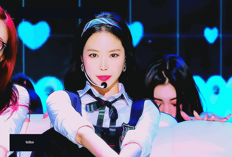 아이돌 할 생각은 1도 없던 애들인데 지금은 프로 아이돌 | 인스티즈