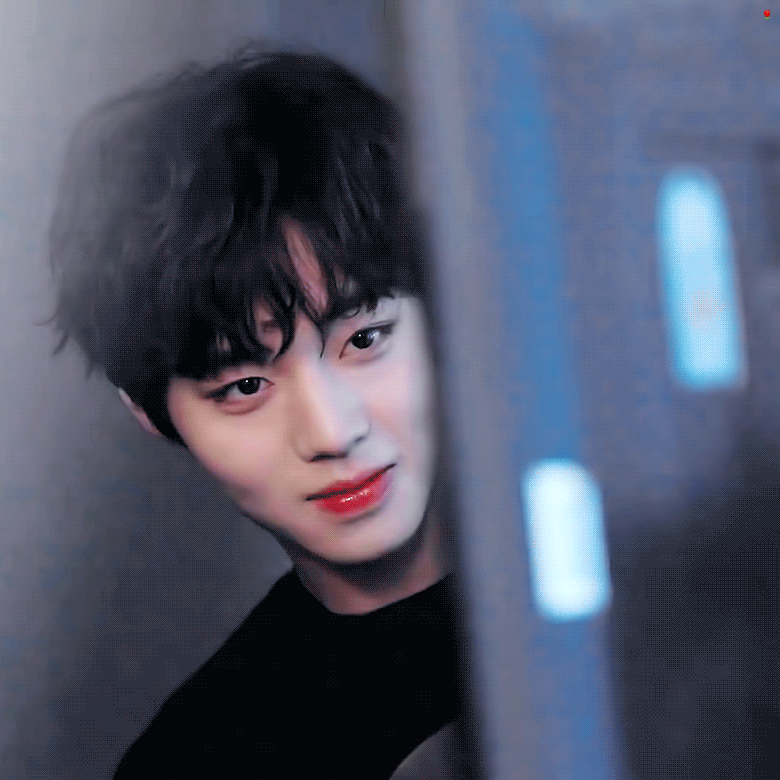 박지훈 눈꼬리 올라간 거 개사랑해 | 인스티즈