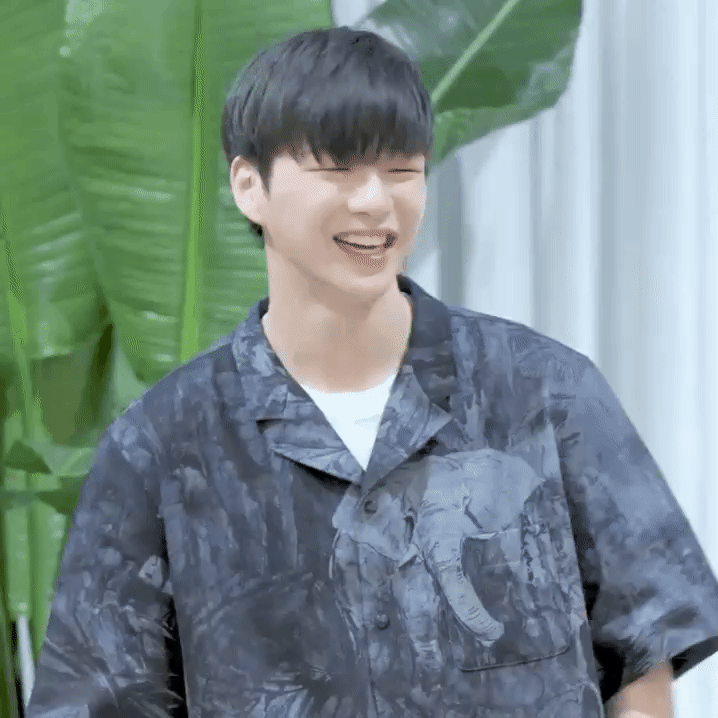 강다니엘 이머리에 하복 입은거 보고싶다 | 인스티즈